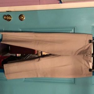 Van Heusen khaki Capri